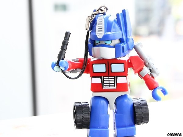  Transformers Kreon Taiwan Family Mart Exclusive Kreon Images Light Ups IPhone Stylus Image  (29 of 39)
